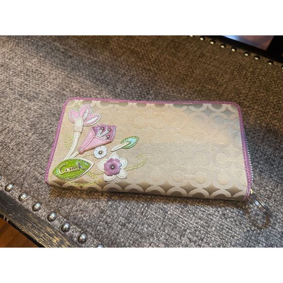 Coach Handbags - Coach Wallet